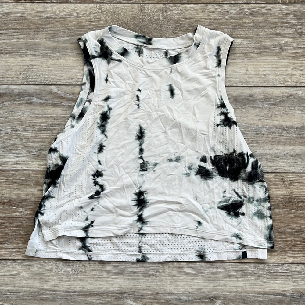 Lululemon tie dye cropped top